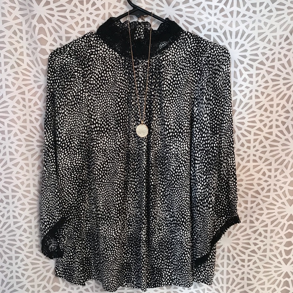 Black and White w/ Lace Neck.